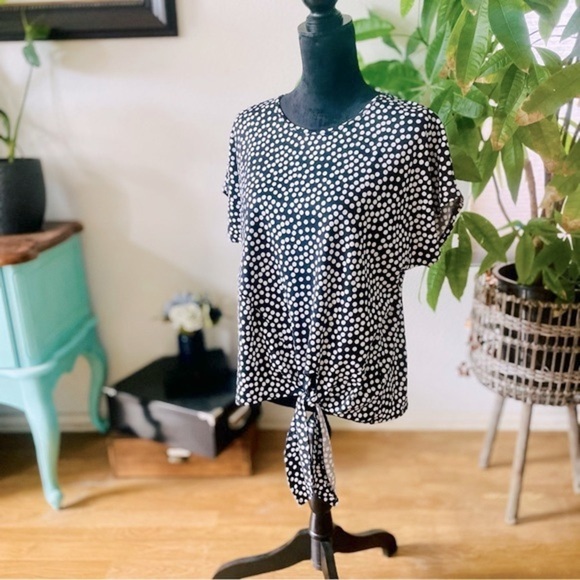 🏷️ 4/$25 Polka Dot Abstract Tie Front Boxy Crop Oversize Drop Shoulder Blouse - Picture 6 of 8